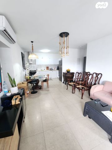 דירה, שוהם, אבני חן, חריש