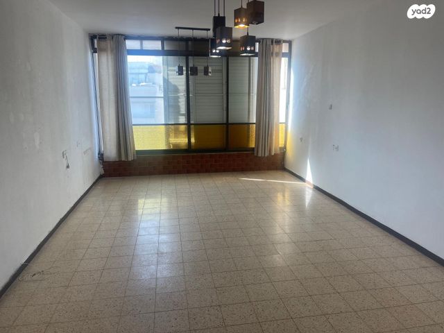 דירה, הרצל 31, עיר, מרכז העיר, נהריה