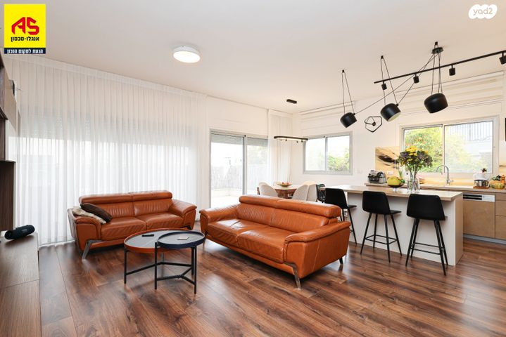 דופלקס, תל מונד