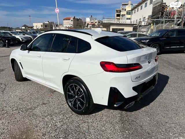 ב מ וו X4