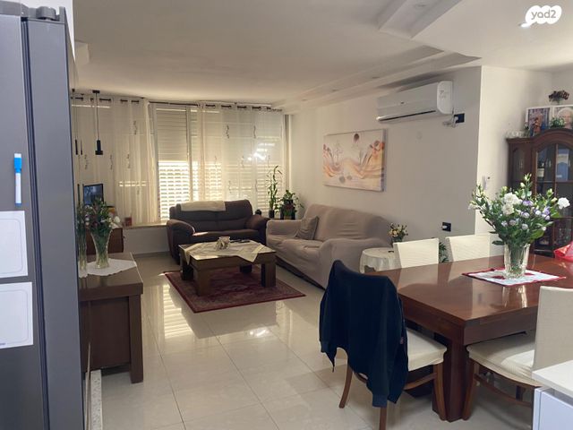 טריפלקס, קרית חיים מזרחית, חיפה