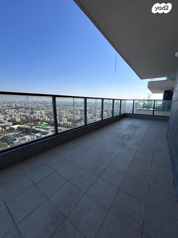 דירה, הרב ניסנבאום 37, אזור תעשיה, בת ים