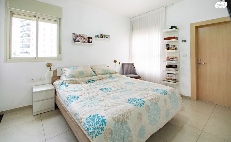 דירת גן, ישראל פולי פוליאקוב, קרית האמנים, מצליח, רמלה