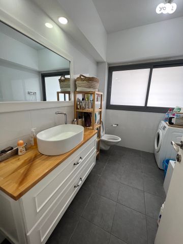 גג/ פנטהאוז, שדרות הרב משה שמואל שפירא 3, פארק המושבה, באר יעקב