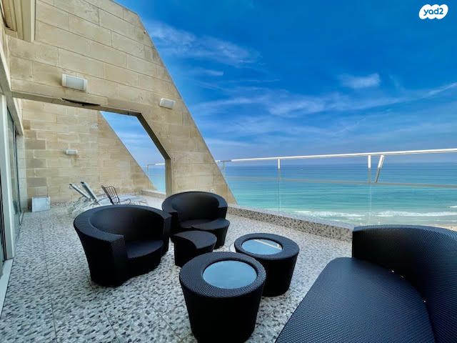 גג/ פנטהאוז, הרצל רוזנבלום, גלילות, תל אביב יפו