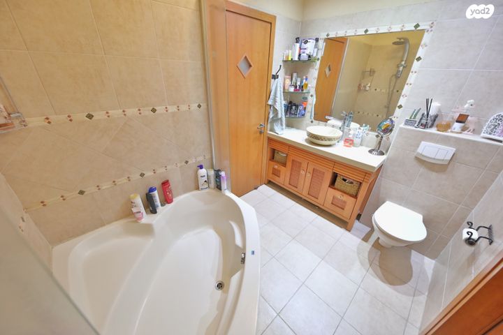 דירת גן, מנשה, מרכז העיר, סביניה, הוותיקה, קרית ביאליק