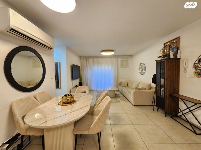 דירת גן, משעול אתרוג, שדרות