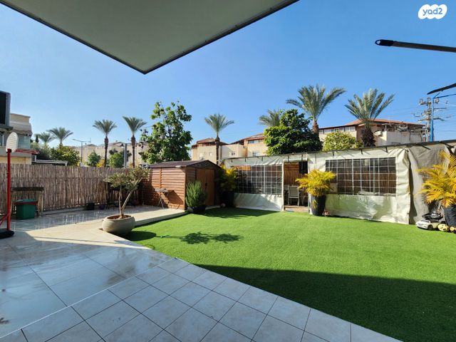 דירת גן, משעול אתרוג, שדרות