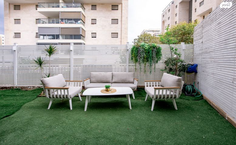 דירת גן, ישראל פולי פוליאקוב, קרית האמנים, מצליח, רמלה