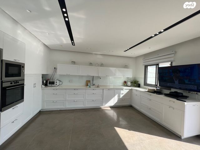 גג/ פנטהאוז, שדרות הרב משה שמואל שפירא 3, פארק המושבה, באר יעקב