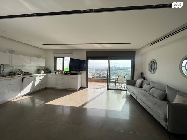 גג/ פנטהאוז, שדרות הרב משה שמואל שפירא 3, פארק המושבה, באר יעקב