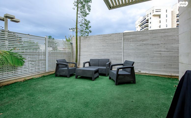 דירת גן, ישראל פולי פוליאקוב, קרית האמנים, מצליח, רמלה