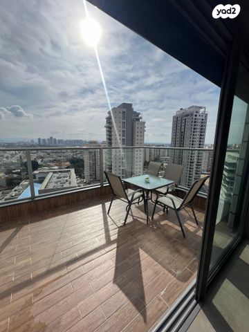 גג/ פנטהאוז, שדרות הרב משה שמואל שפירא 3, פארק המושבה, באר יעקב