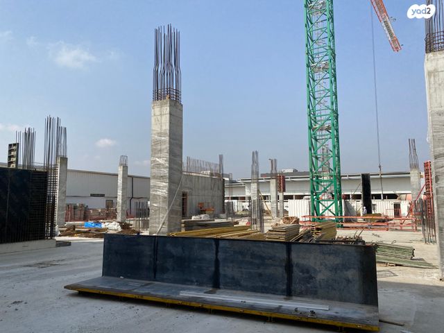 מבני תעשיה, כפר סבא