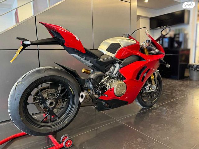 דוקאטי V4R