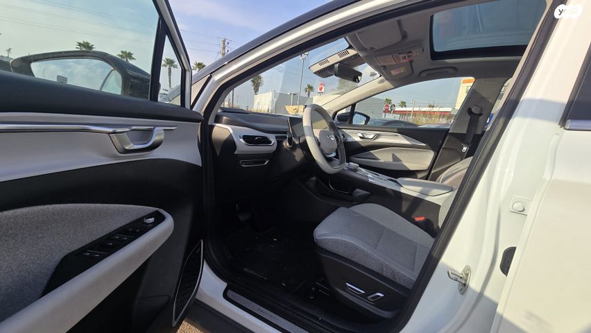 ג׳ילי Geometry C