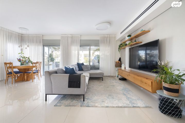 גג/ פנטהאוז, שדרות המעפילים, ארגמן, נס ציונה