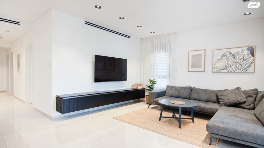 דירה, יוסף בורג, באר שבע