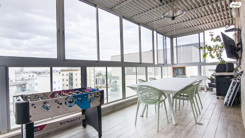 דירה, יוסף בורג, באר שבע