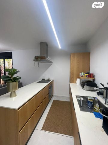 דירה, גרוזנברג 21, לב תל אביב, לב העיר צפון, תל אביב יפו