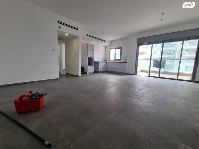 דירה, אריאל שרון, נווה שרון / שער העיר, נתיבות