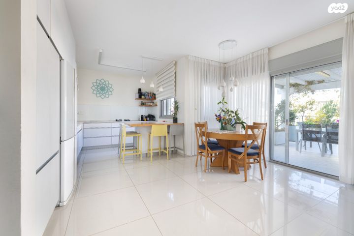 גג/ פנטהאוז, שדרות המעפילים, ארגמן, נס ציונה