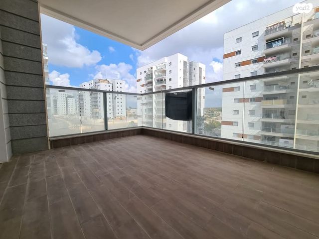 דירה, אריאל שרון, נווה שרון / שער העיר, נתיבות