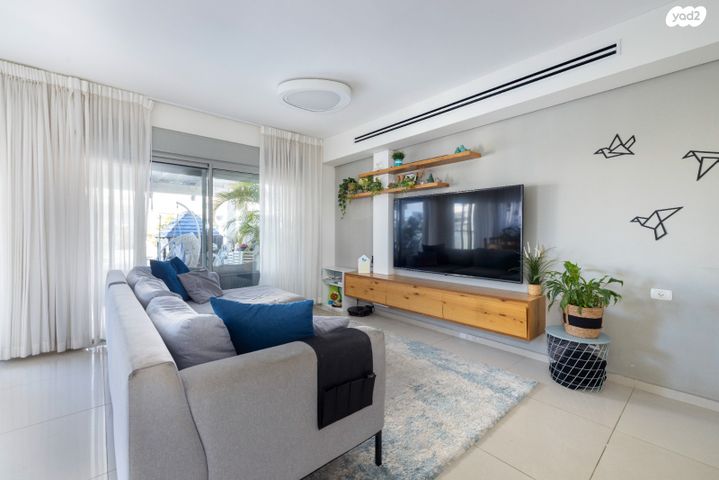 גג/ פנטהאוז, שדרות המעפילים, ארגמן, נס ציונה