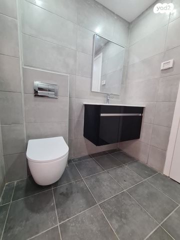 דירה, אריאל שרון, נווה שרון / שער העיר, נתיבות