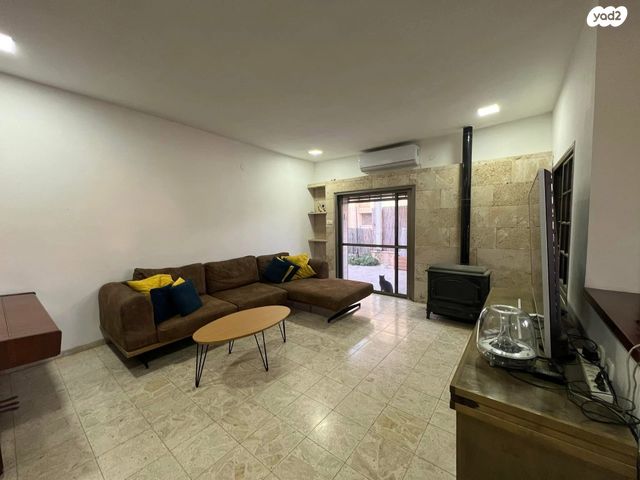 בית פרטי/ קוטג', להבים