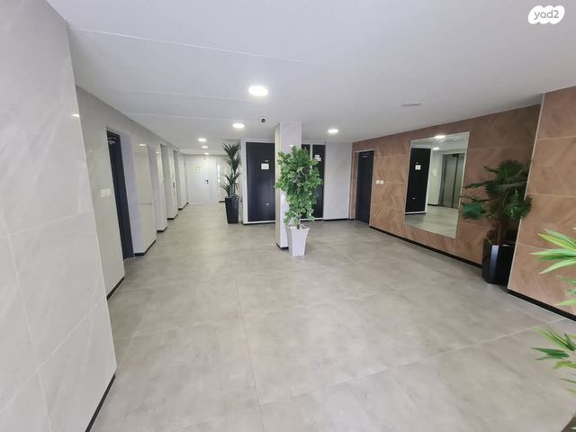 דירה, אריאל שרון, נווה שרון / שער העיר, נתיבות