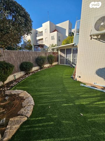 דירת גן, כפר יונה