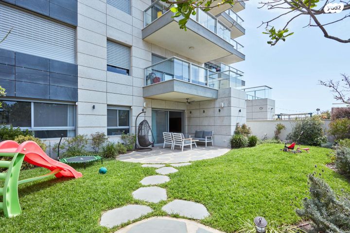 הגוש הגדול, רמת אביב החדשה, נופי ים