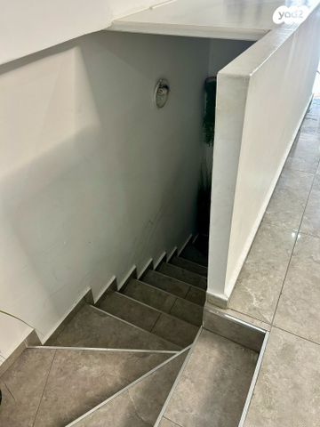 דירת גן, התאנה, המכבים, גבעת זאב