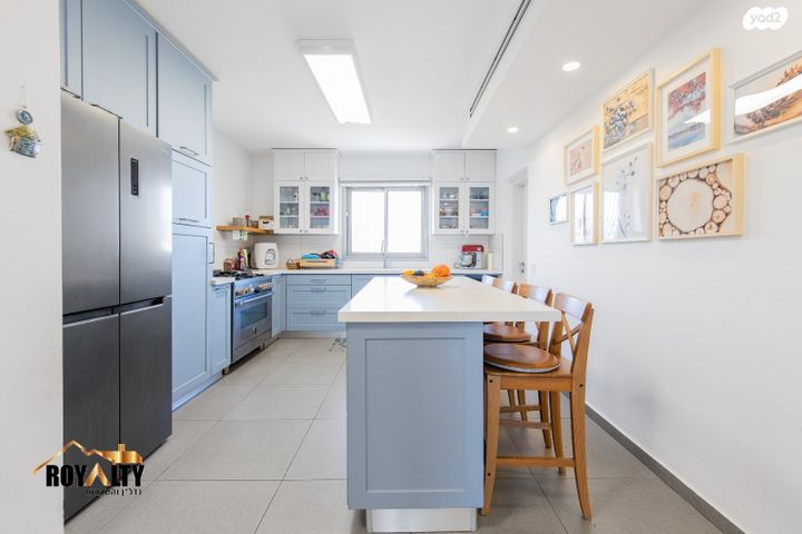 דירה, אליהו הנביא, פסגות אפק, ראש העין