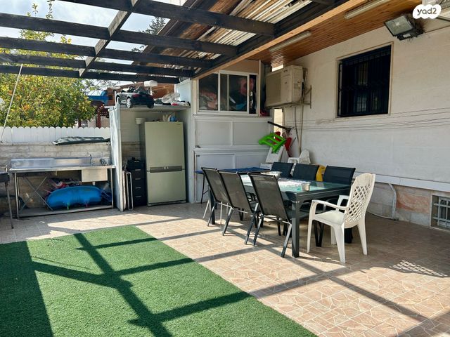 דירת גן, התאנה, המכבים, גבעת זאב