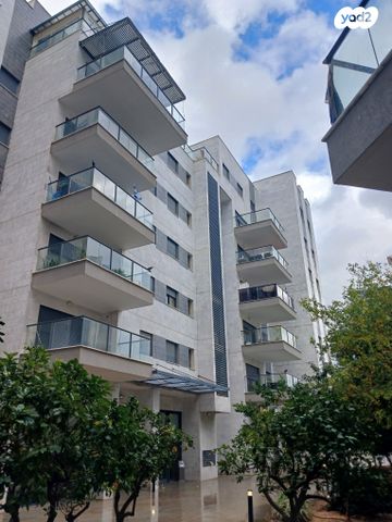 גג/ פנטהאוז, אפרים, חדרה