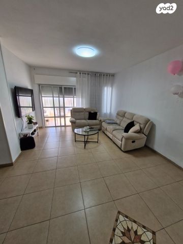 דירה, וייצמן, עיר, מרכז העיר, נהריה