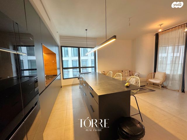 דירה, דרך מנחם בגין 158, תל אביב יפו