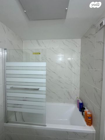 דירה, חיים לבב, יצחק שמיר, נהריה