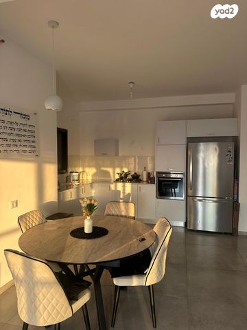 דירה, חיים לבב, יצחק שמיר, נהריה