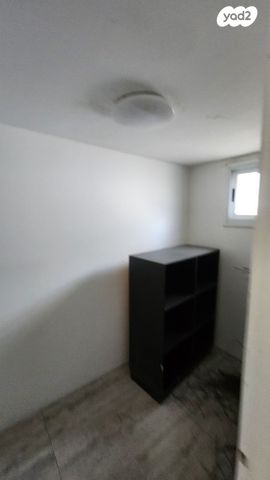 בניין משרדים, חורב, אחוזה, חיפה