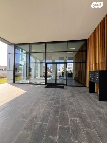 משרדים, ישראל פוקס 7, פתח תקווה