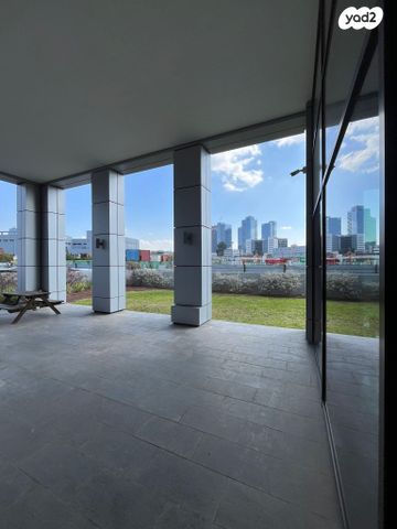 משרדים, ישראל פוקס, פתח תקווה