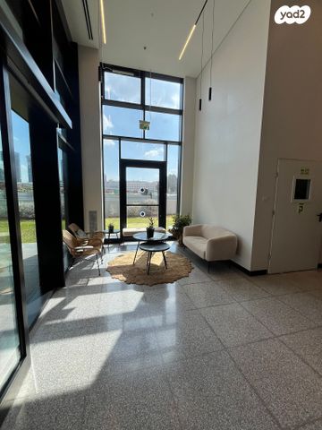 משרדים, ישראל פוקס 7, פתח תקווה