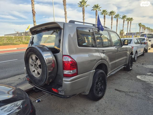 מיצובישי פג'רו