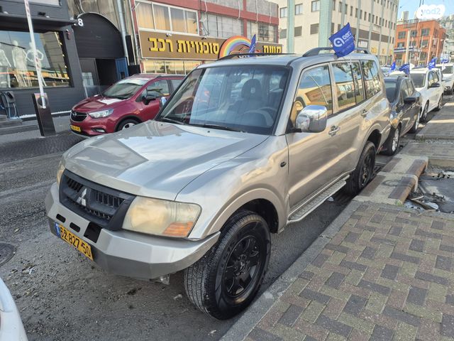 מיצובישי פג'רו