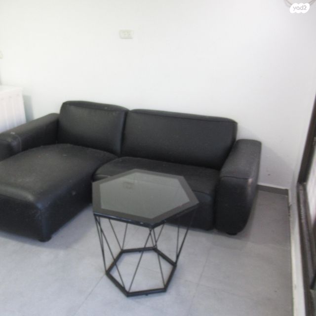 דירה, ש"י עגנון 5, צור שלום, קרית ביאליק