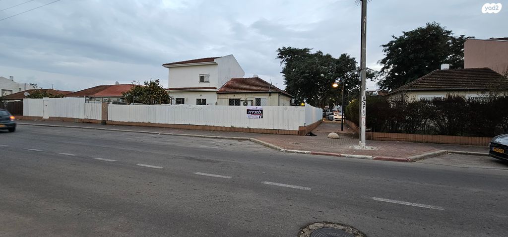 עין צוקים 14