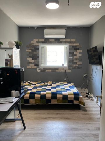 טריפלקס, דוגית, דרום מערב ותיק, בת ים